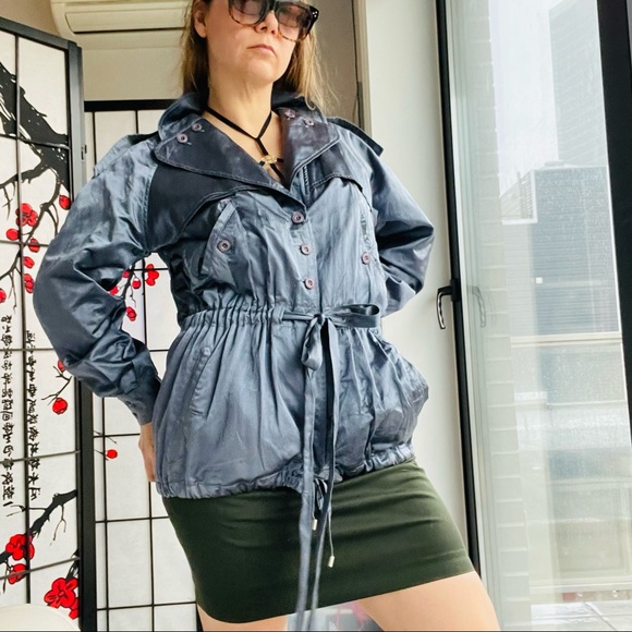 🚢 Reformation Vintage Metallic Belted Satin Trench Coat - Picture 4 of 16